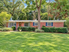 Building Photo - 223 N Lipona Rd
