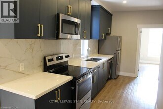 Building Photo - 500 Main St E