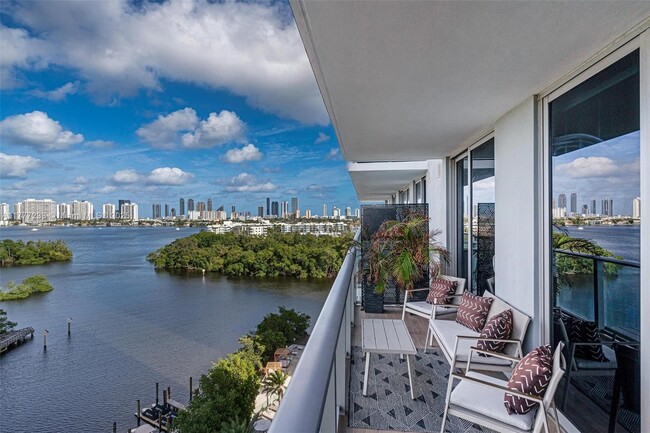 Building Photo - 16385 Biscayne Blvd