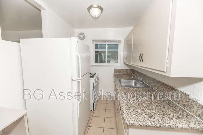 Building Photo - 714 Darina Ave