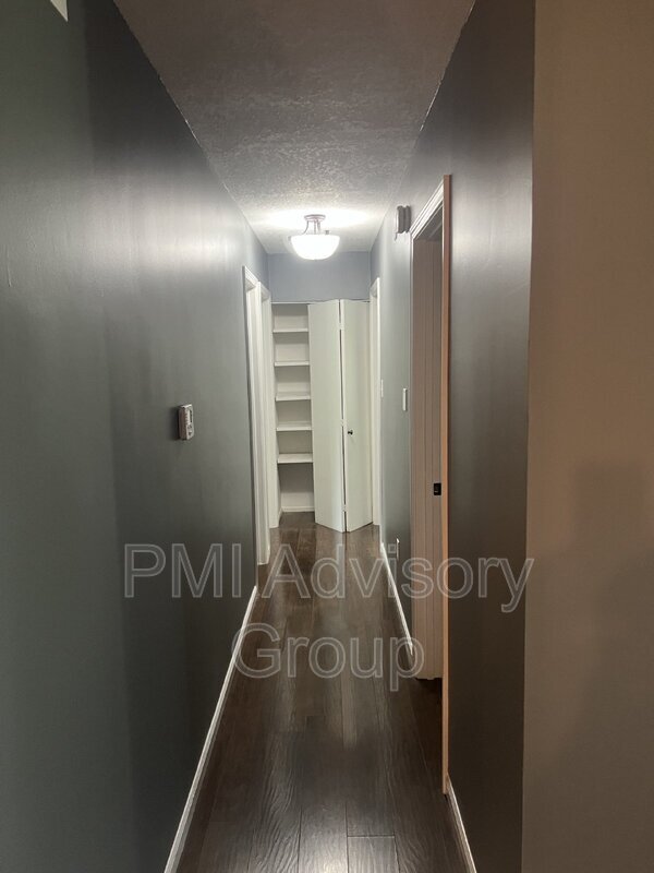 Foto del edificio - 1220 North School Street