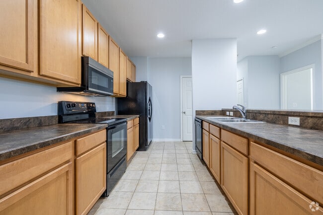 2BR, 2BA - 1200SF - Kitchen - Summerhill at Meadowcrest