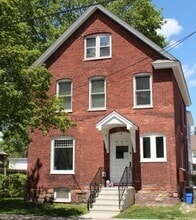 Building Photo - 18 Monroe St