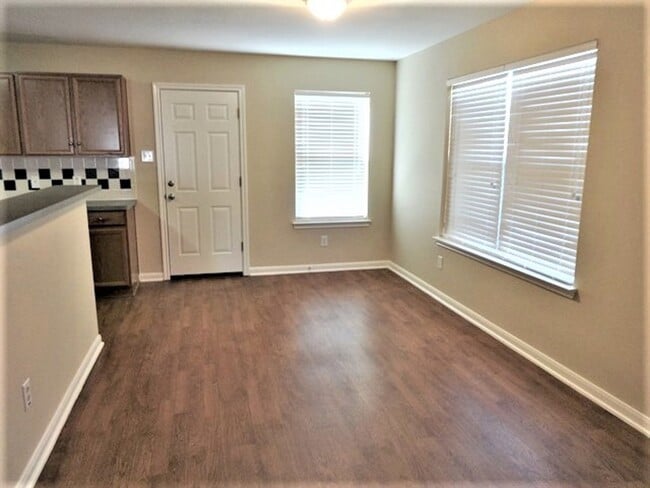 Building Photo - 1110 Concord Pl