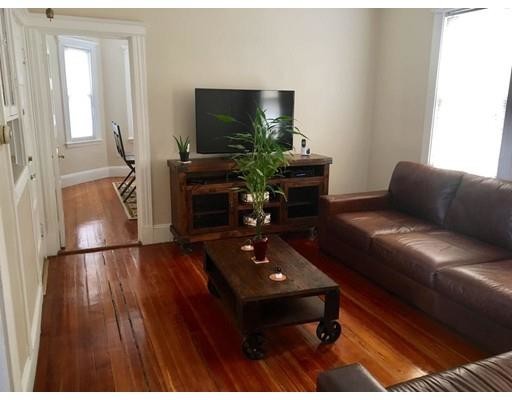 Building Photo - 98 Irving St