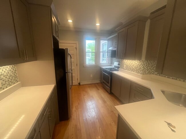 Foto del edificio - 841 Dorchester Ave