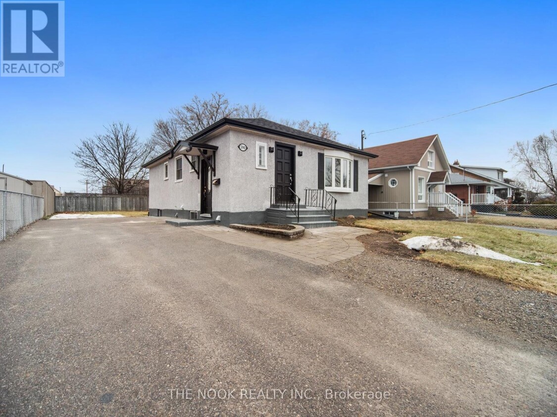 Photo principale - 590 Athol St E