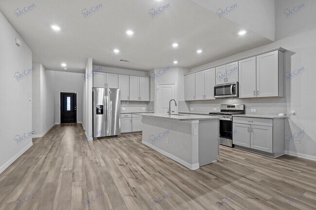 Foto del edificio - Modern 2022-Built 2-Story Home in Sought-A...