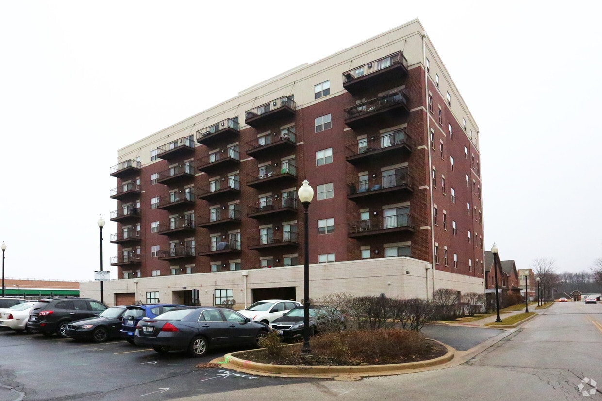1650 Riverwoods Dr, Melrose Park, IL 60160 Apartments Melrose Park