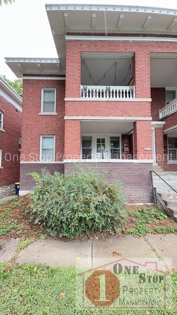 Building Photo - 3619 Wyandotte St