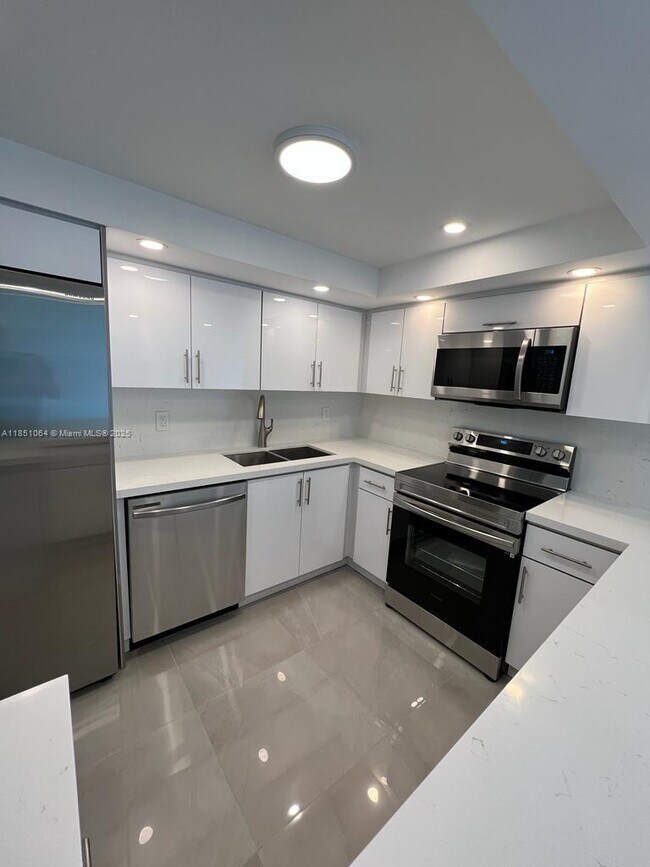 Building Photo - 701 Three Islands Boulevard