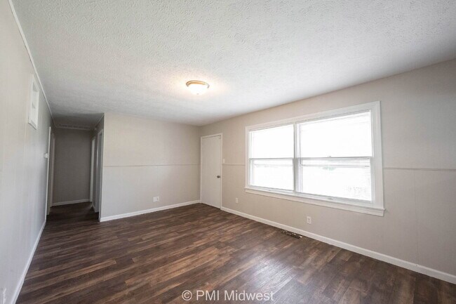 Foto del edificio - "Charming 3-Bedroom Haven in Mooresville –...