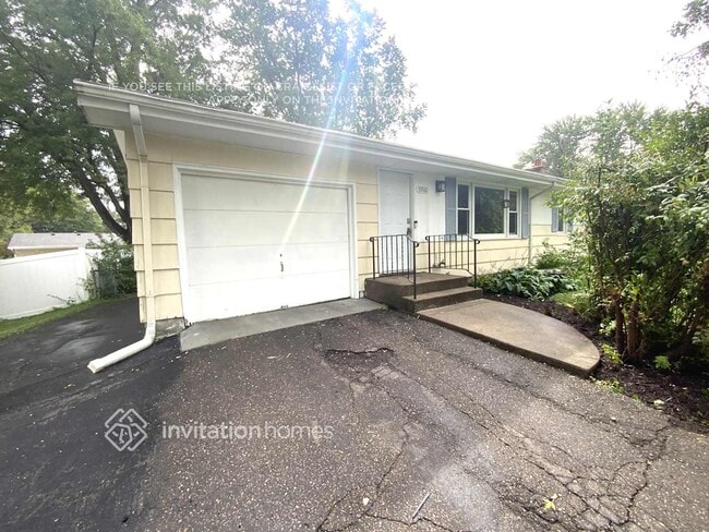 Building Photo - 5900 Aquila Ave N