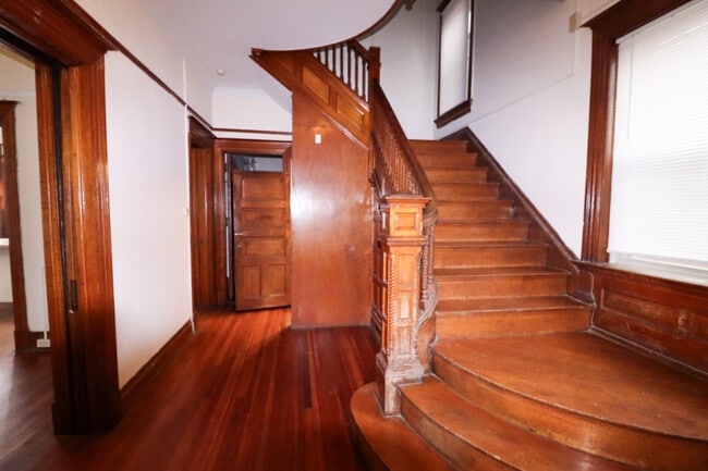 Foto del edificio - 2705 Eden Ave