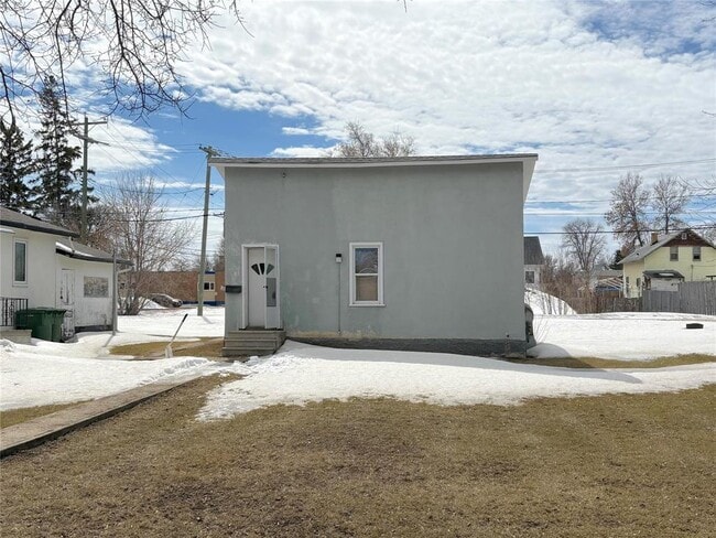 Photo du bâtiment - 17 4 Ave SW
