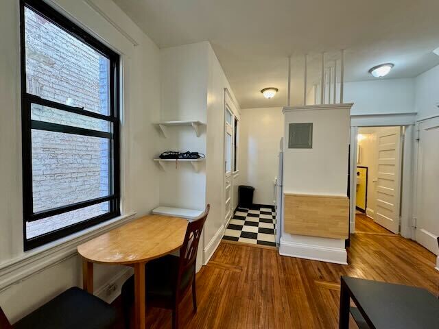 216 203 Tabla - President Adams Building