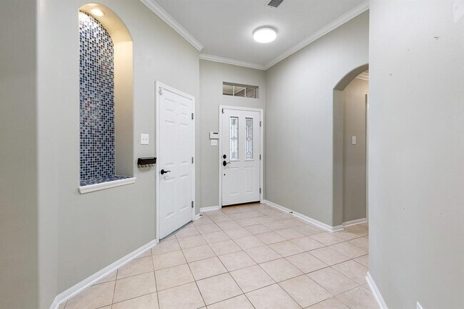 Building Photo - 38 Belcarra Pl