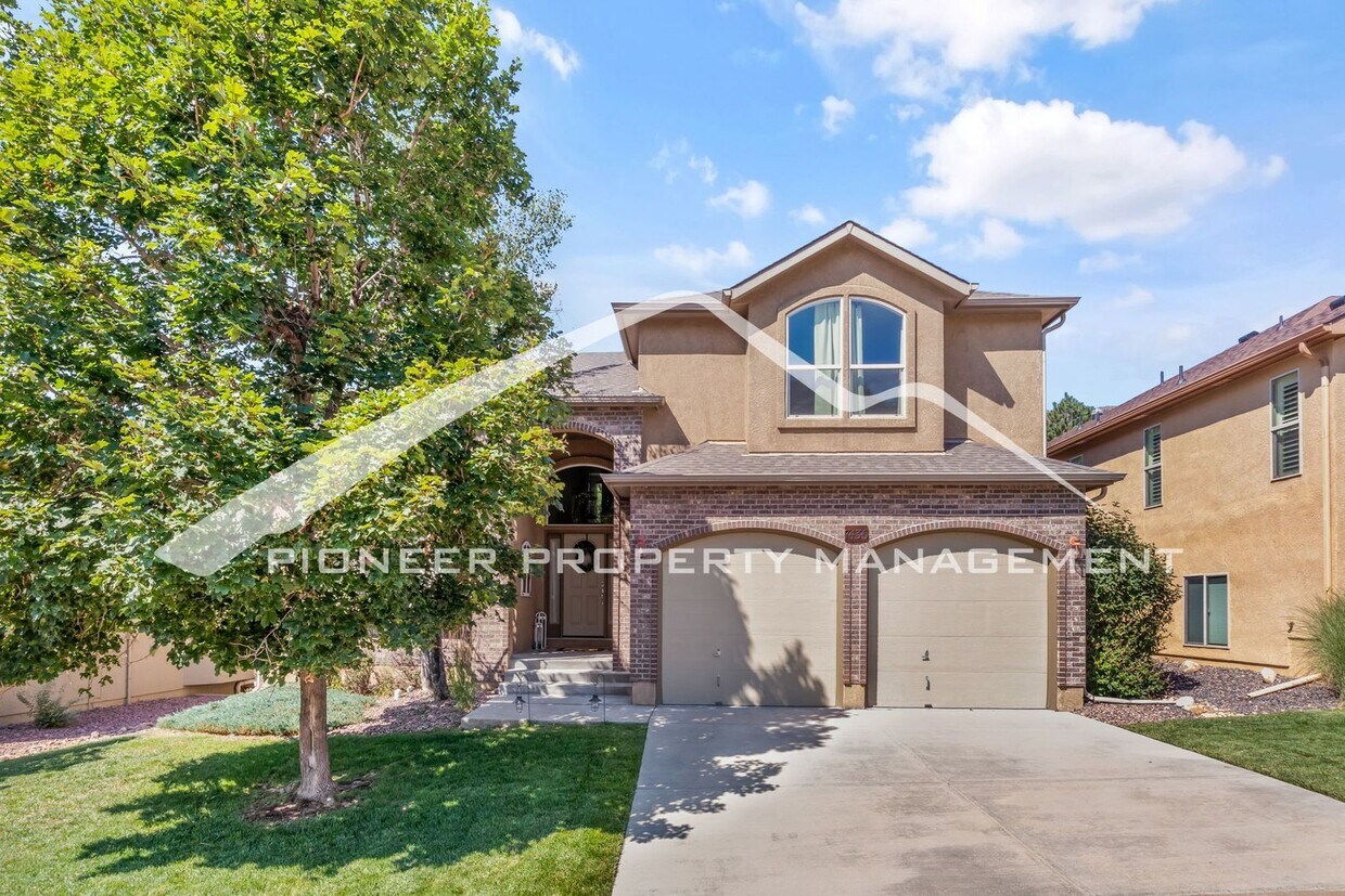 Foto principal - Low-Maintenance Living in Desirable West S...