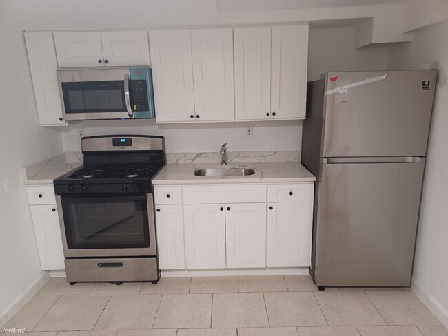 Foto del edificio - 1 br, 1 bath House - 119 Lyons Ave