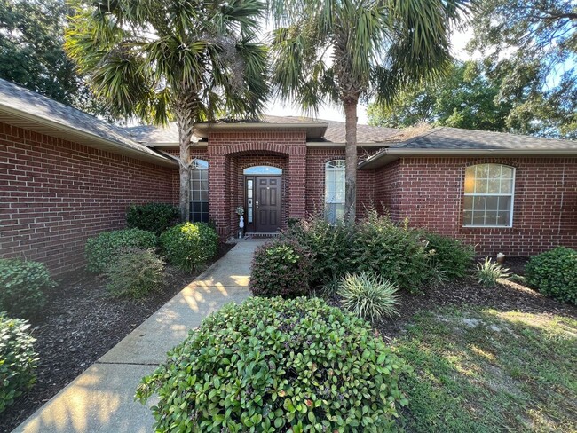 Building Photo - Gulf Breeze - Melissa Oaks - 4 Bedroom, 2 ...