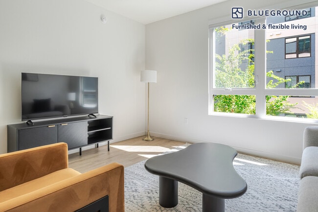 Foto del edificio - 350 Chastain Pl