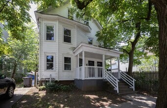 Building Photo - 32 Harding Pl