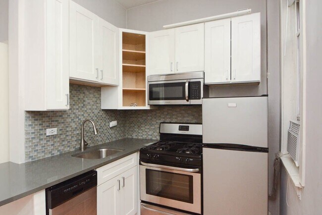 Foto del edificio - 511 W Belmont Ave