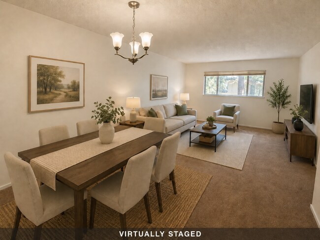 Foto del edificio - Updated 2 bedroom 1 bath condo in a quiet park like setting with a community pool