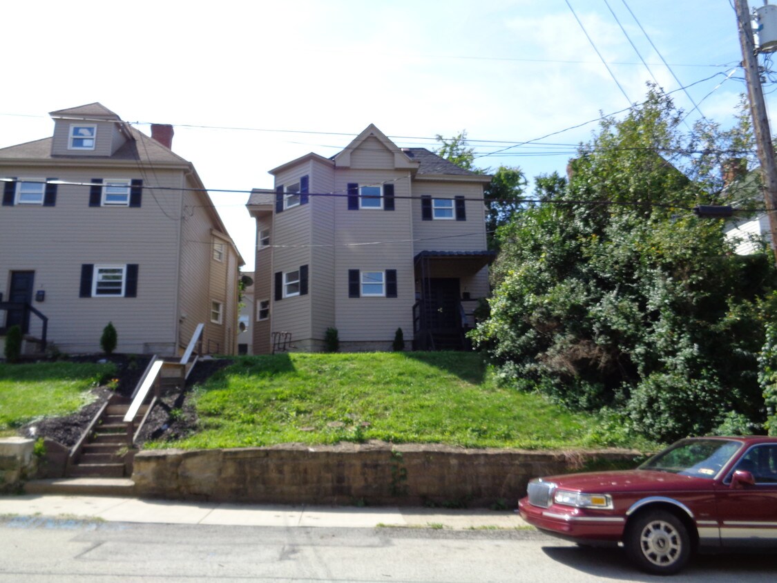 121 Church St, Washington, PA 15301 121 Church St Washington, PA