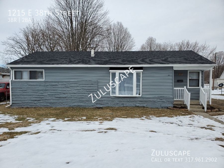 Primary Photo - Gorgeous 3 bed/2 bath ranch w/ 2 car detac...