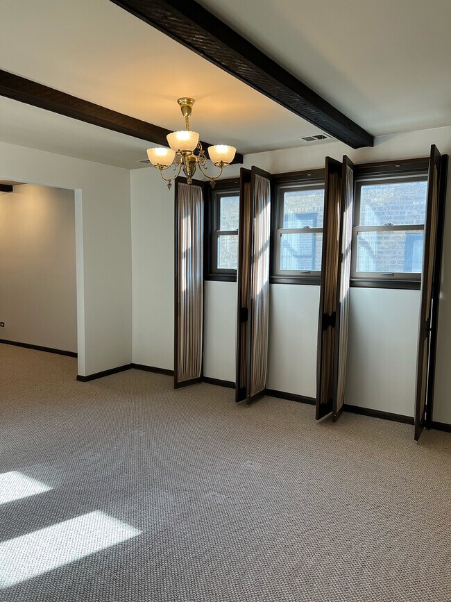 Building Photo - 838 Michigan Ave