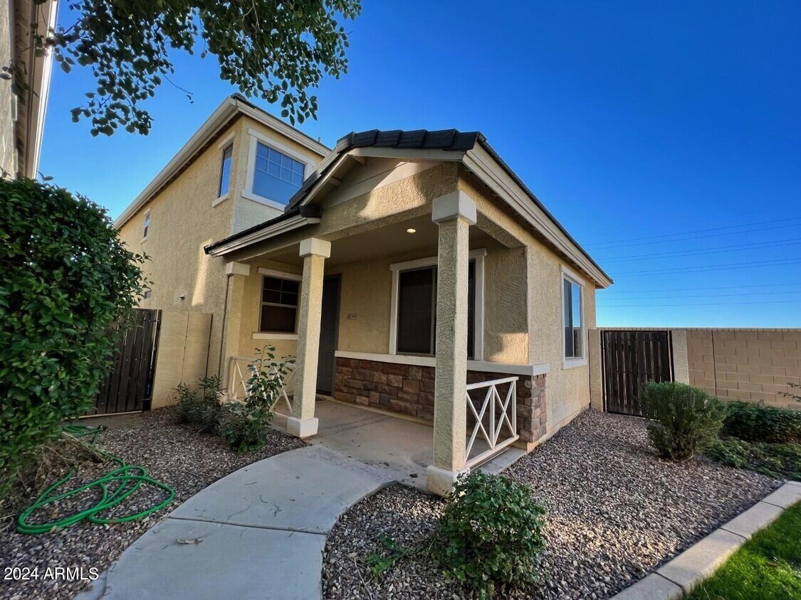 Primary Photo - 3942 S Napa Ln
