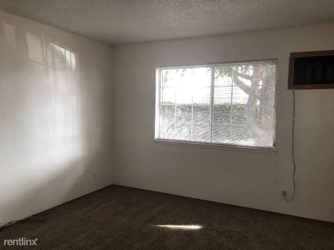 Foto del edificio - 4901 Wayland Ave