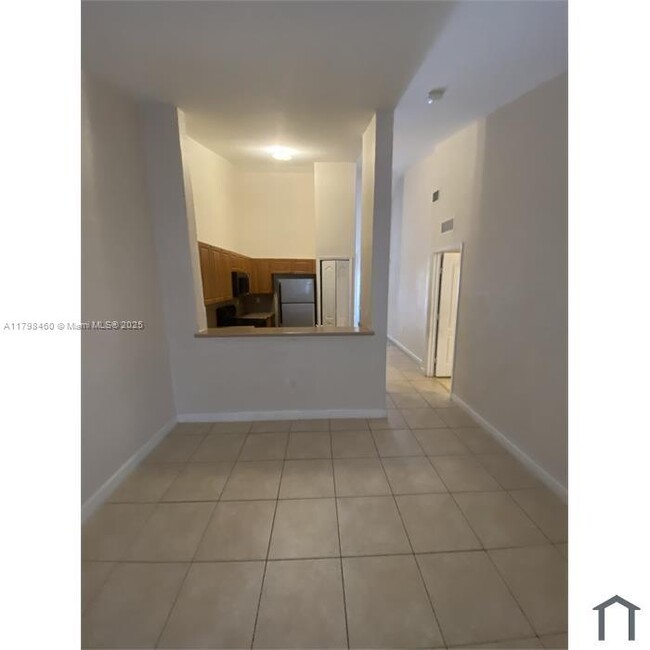 Building Photo - 1656 SE 29th Ct
