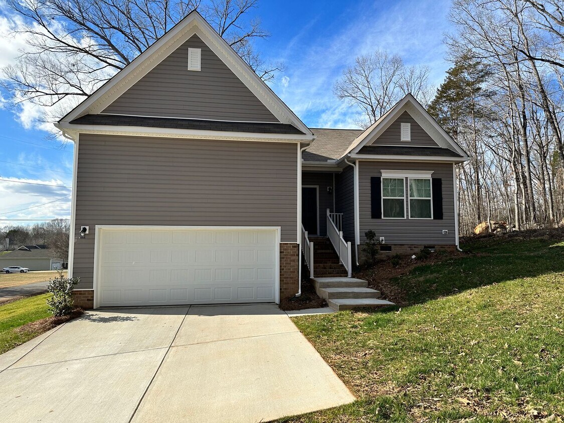 2901 Plantation Way, Albemarle, NC 28001 House Rental in Albemarle