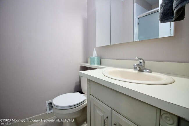 Building Photo - 3 br, 1 bath House - 30341 Southwest 155th...