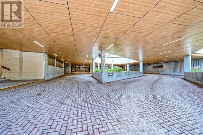 Building Photo - 500 Laurier Ave W