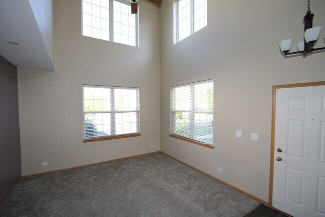 Foto del edificio - 2534 Hillsboro Blvd