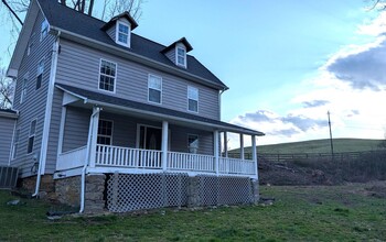 Building Photo - 1222 Stafford Rd