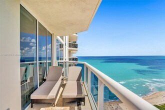 Building Photo - 4779 Collins Ave