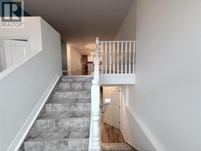 Photo du bâtiment - 1031 Thunderbay Ave