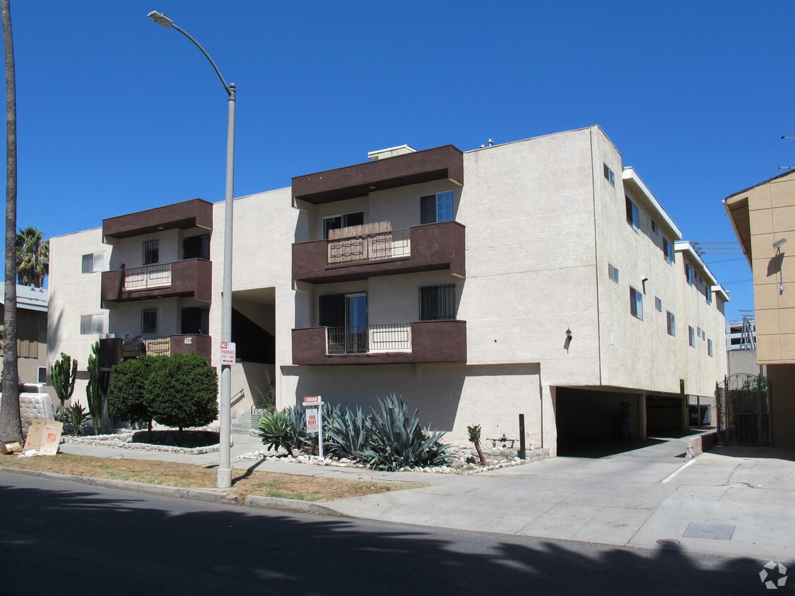 7259 Willoughby Ave, Los Angeles, CA 90046 Apartments in Los Angeles