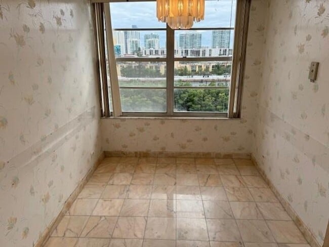 Photo - 230 174th St House