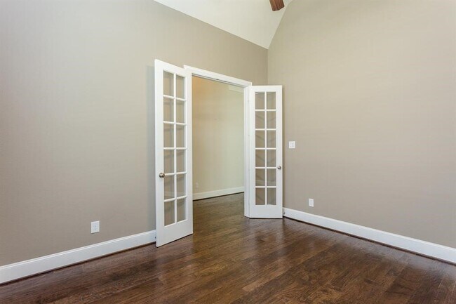 Foto del edificio - 4214 Quiet Dawn Ln