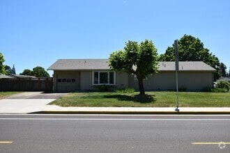 Building Photo - 2618 8th St