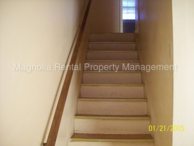 Building Photo - 2 BR CONDO 6526 WHITE HORSE RD 1-F