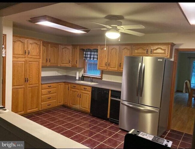 Foto del edificio - 3689 Midstate Rd