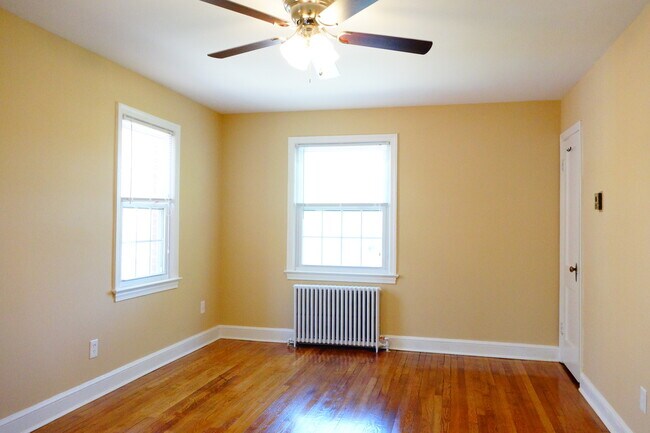 Foto del edificio - 812 Greenwood Cir