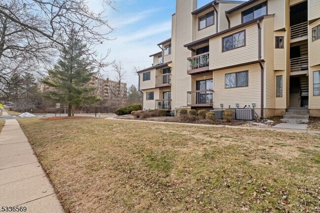 Foto del edificio - 3001 Revere Ct