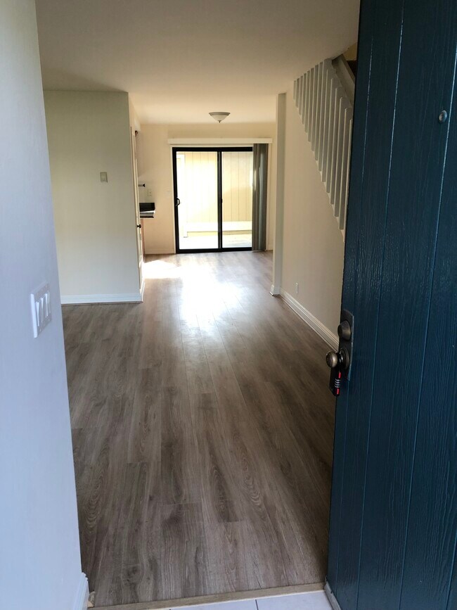 Foto del edificio - 818 Juno Ln